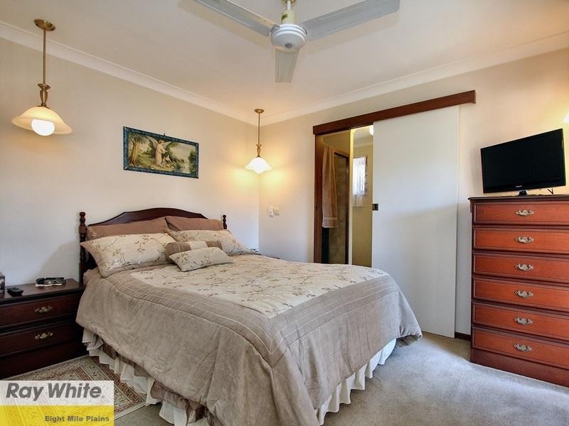 10 Bacchus Street, Robertson QLD 4109