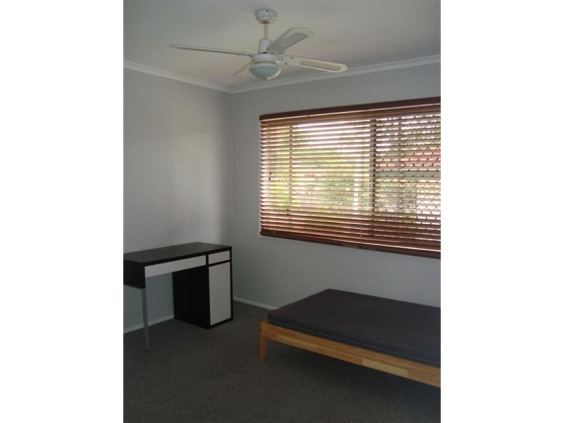 73 LIVERPOOL Street, Eight Mile Plains QLD 4113