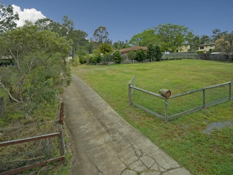 166 Cedar Road, Redbank Plains QLD 4301