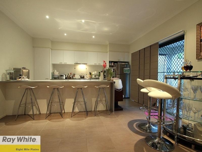 24 Coneybeer Street, Eight Mile Plains QLD 4113