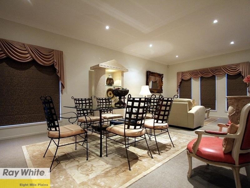 24 Coneybeer Street, Eight Mile Plains QLD 4113