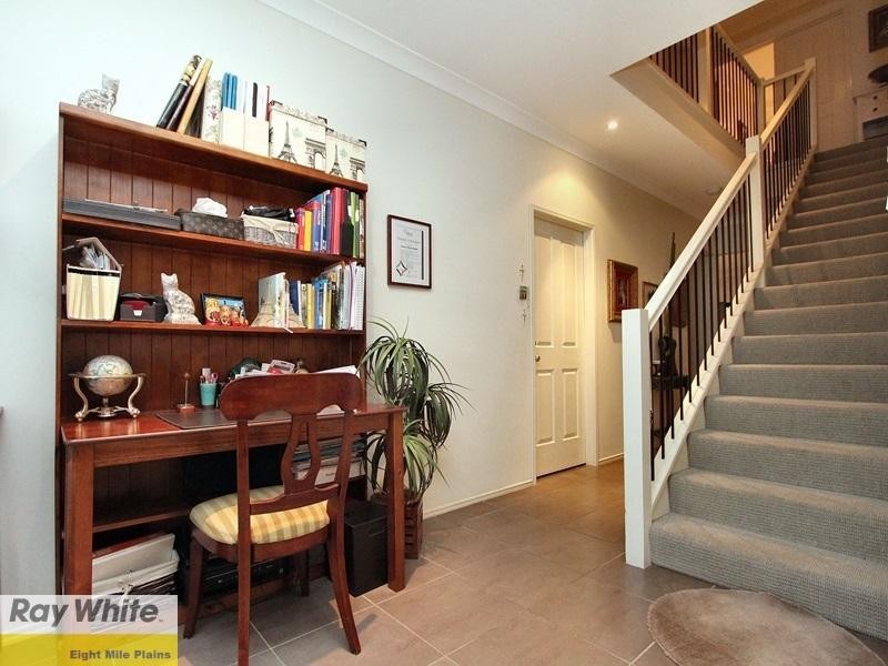 24 Coneybeer Street, Eight Mile Plains QLD 4113