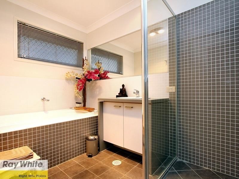 24 Coneybeer Street, Eight Mile Plains QLD 4113