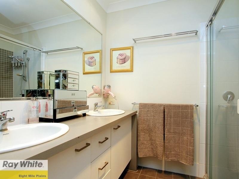 24 Coneybeer Street, Eight Mile Plains QLD 4113