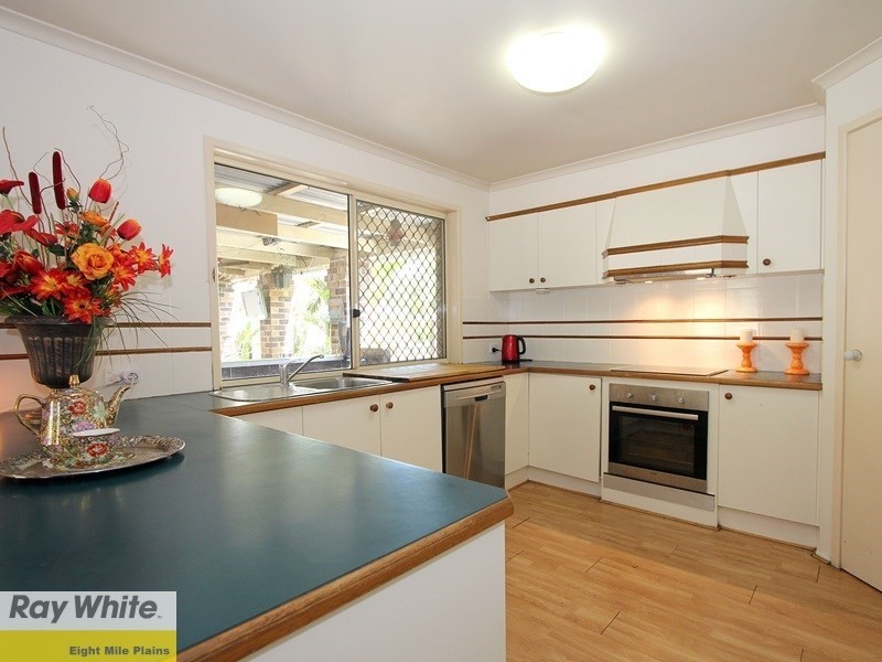 405 Kessels Road, Robertson QLD 4109