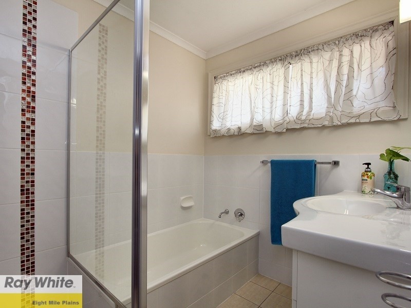 23 Oakleaf Street, Eight Mile Plains QLD 4113