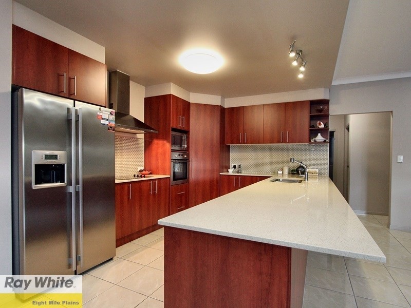 16 Collett Street, Eight Mile Plains QLD 4113