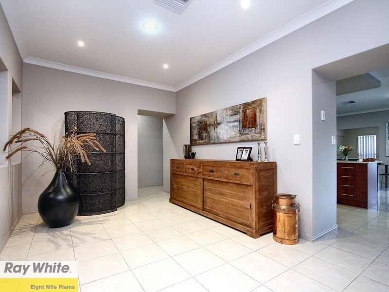 16 Collett Street, Eight Mile Plains QLD 4113