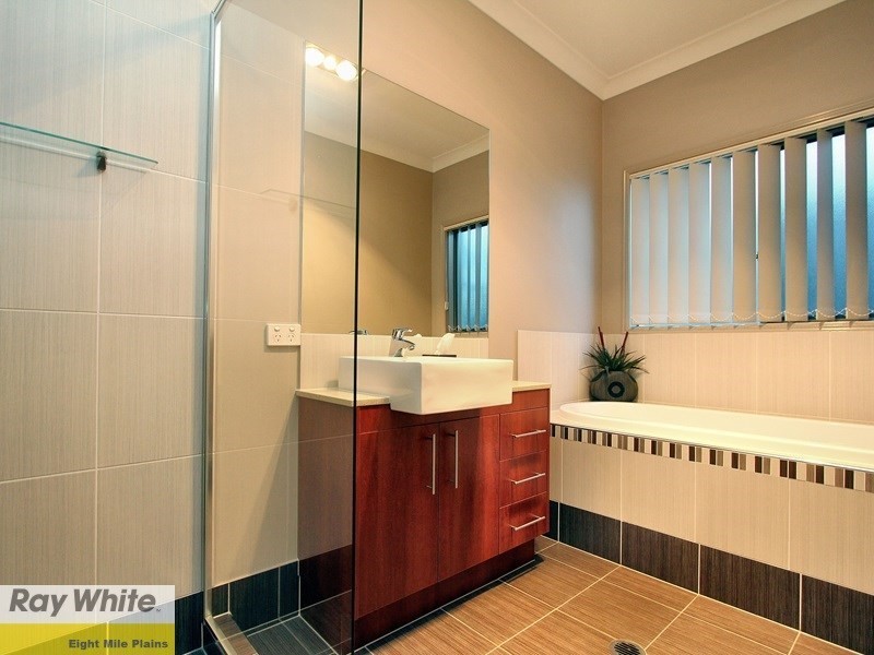 16 Collett Street, Eight Mile Plains QLD 4113