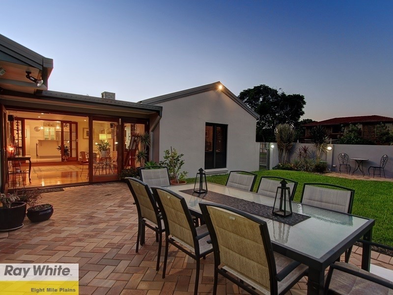 2 Hollyberry Street, Eight Mile Plains QLD 4113