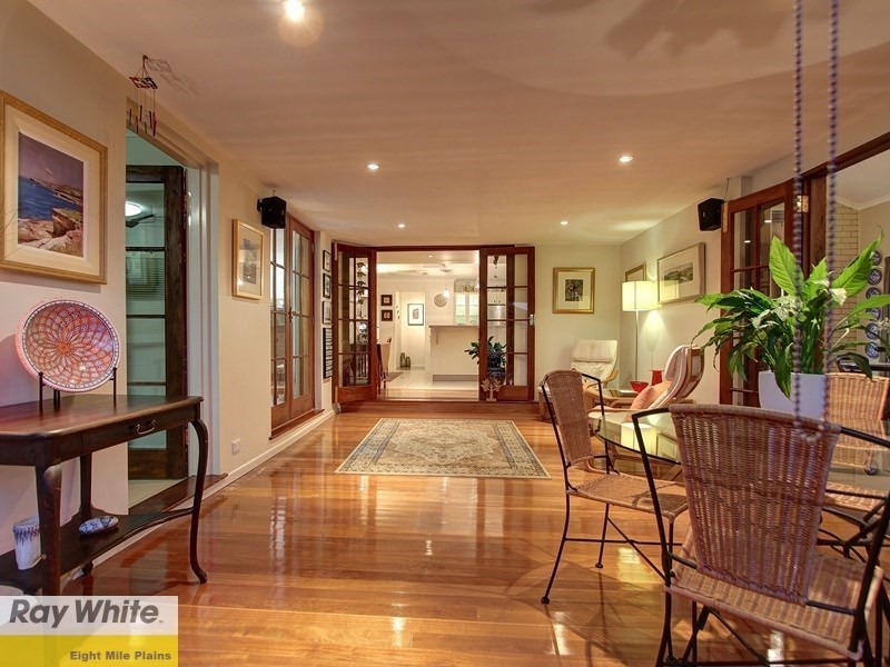 2 Hollyberry Street, Eight Mile Plains QLD 4113