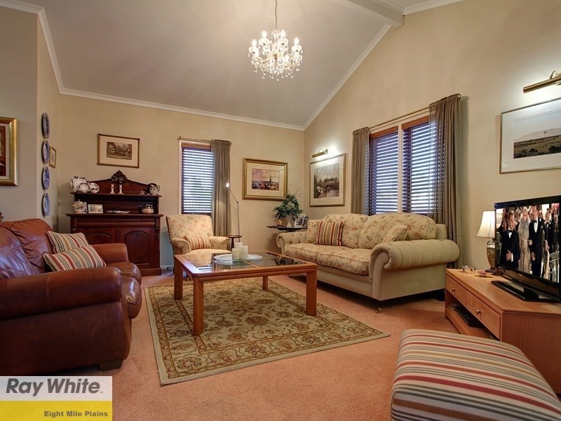 2 Hollyberry Street, Eight Mile Plains QLD 4113