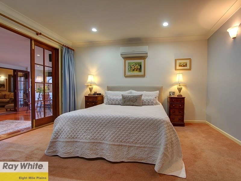 2 Hollyberry Street, Eight Mile Plains QLD 4113