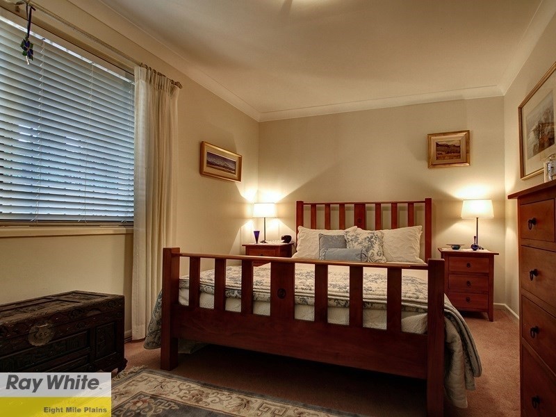 2 Hollyberry Street, Eight Mile Plains QLD 4113