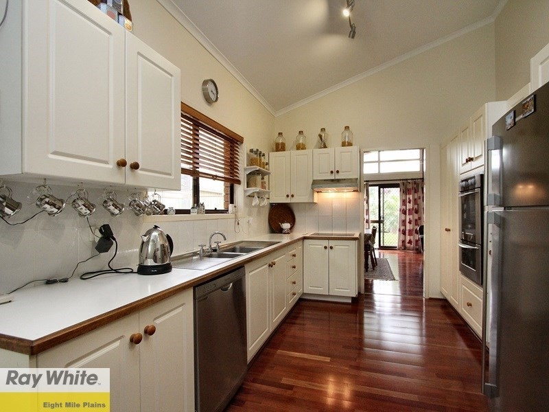 7 Brooklands Street, Eight Mile Plains QLD 4113