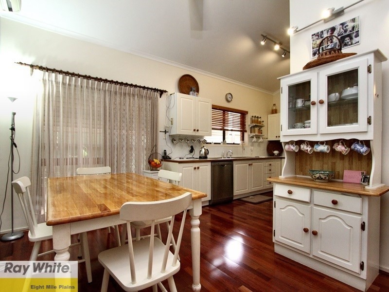 7 Brooklands Street, Eight Mile Plains QLD 4113