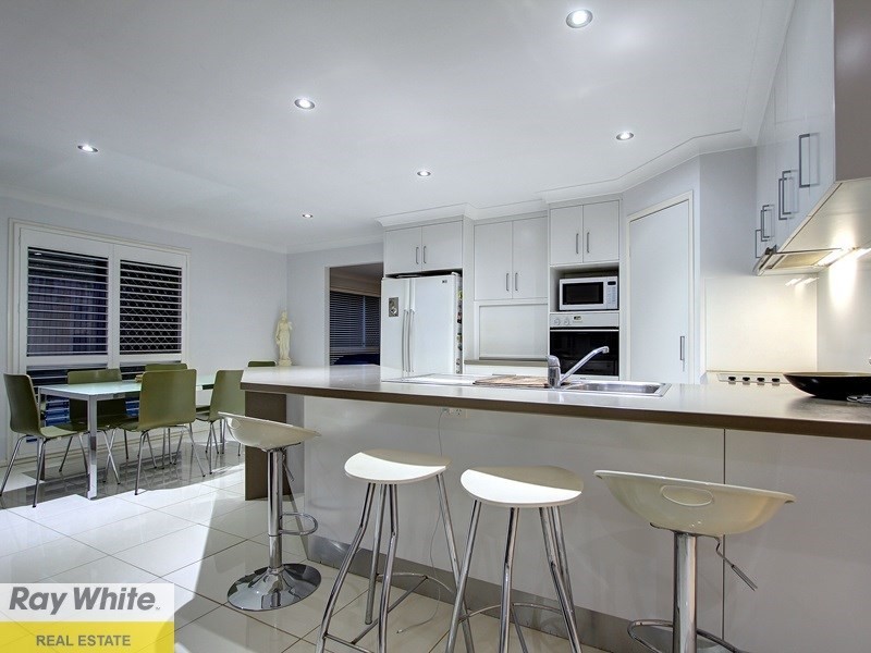 10 Forbes Place, Eight Mile Plains QLD 4113