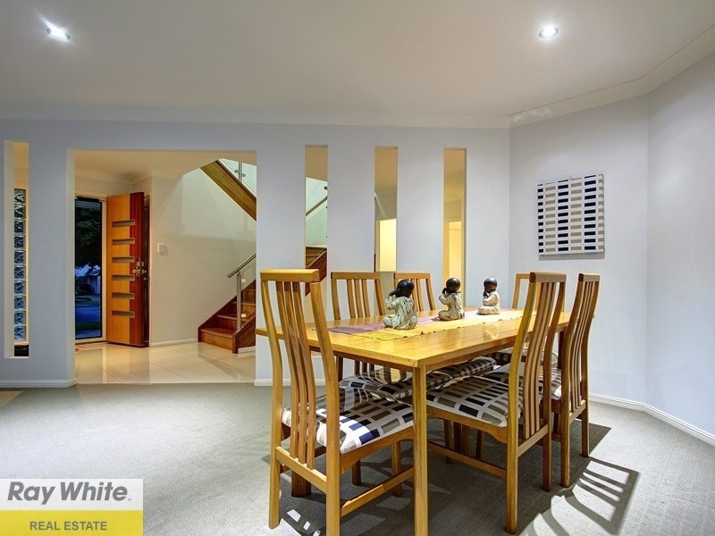 10 Forbes Place, Eight Mile Plains QLD 4113