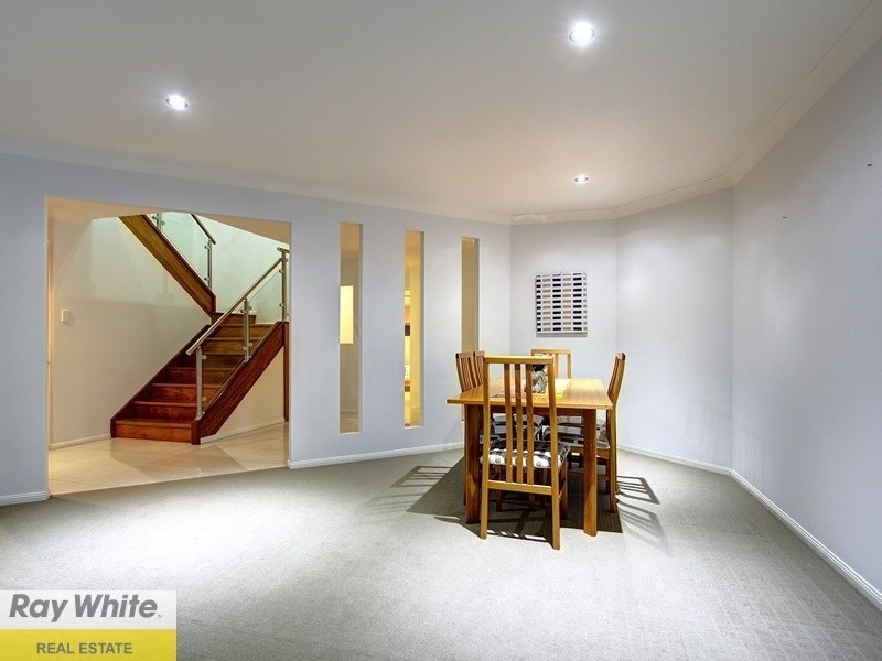 10 Forbes Place, Eight Mile Plains QLD 4113