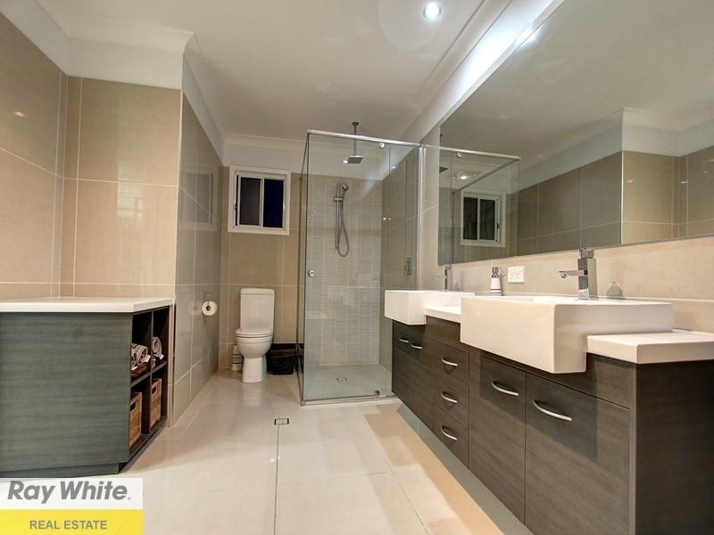 10 Forbes Place, Eight Mile Plains QLD 4113