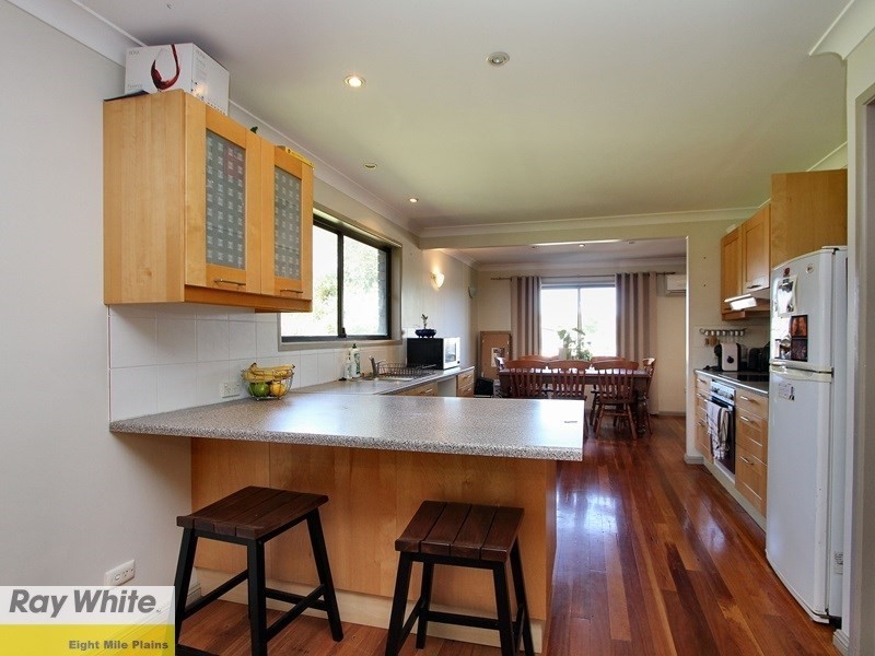 13 Lauretta Avenue, Springwood QLD 4127