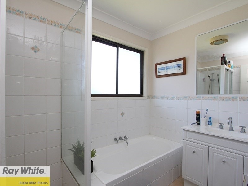 13 Lauretta Avenue, Springwood QLD 4127