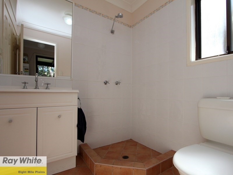 13 Lauretta Avenue, Springwood QLD 4127