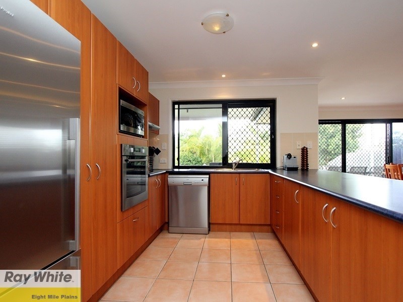 19 Alan Crescent, Eight Mile Plains QLD 4113