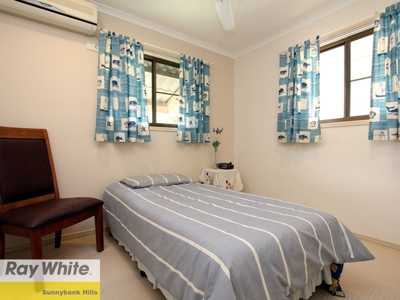 9 Warrington Street, Robertson QLD 4109