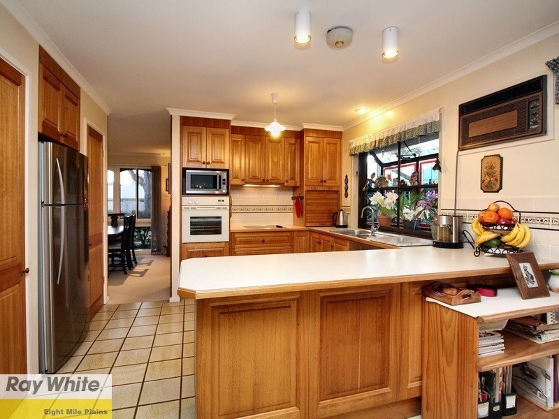 14 Petrina Street, Eight Mile Plains QLD 4113