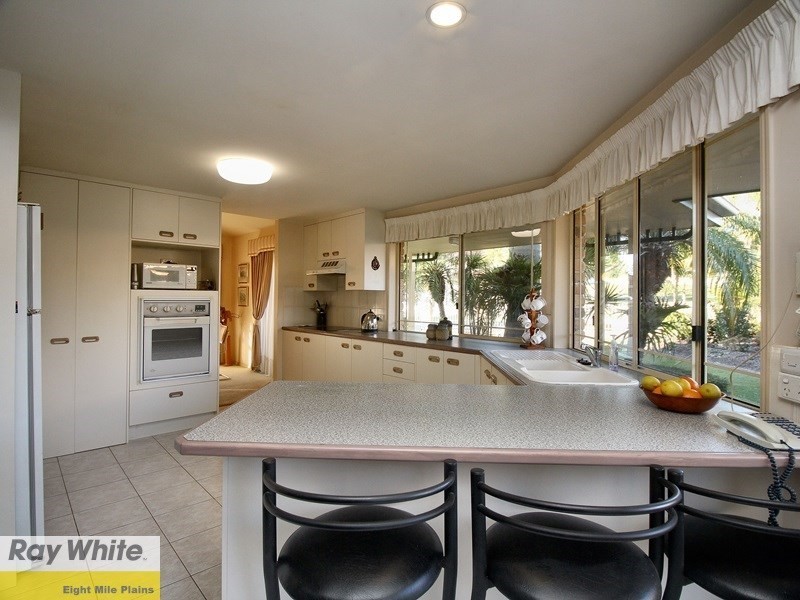 2 Jacaranda Place, Eight Mile Plains QLD 4113