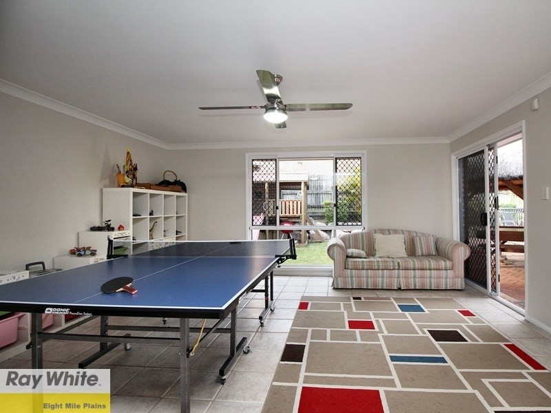 56 Honeysuckle Way, Calamvale QLD 4116