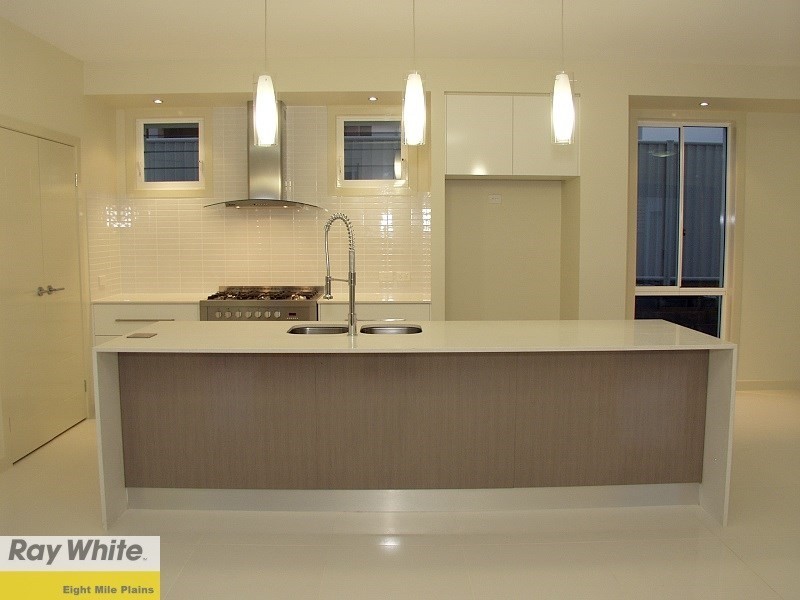 12 Langford Street, Eight Mile Plains QLD 4113