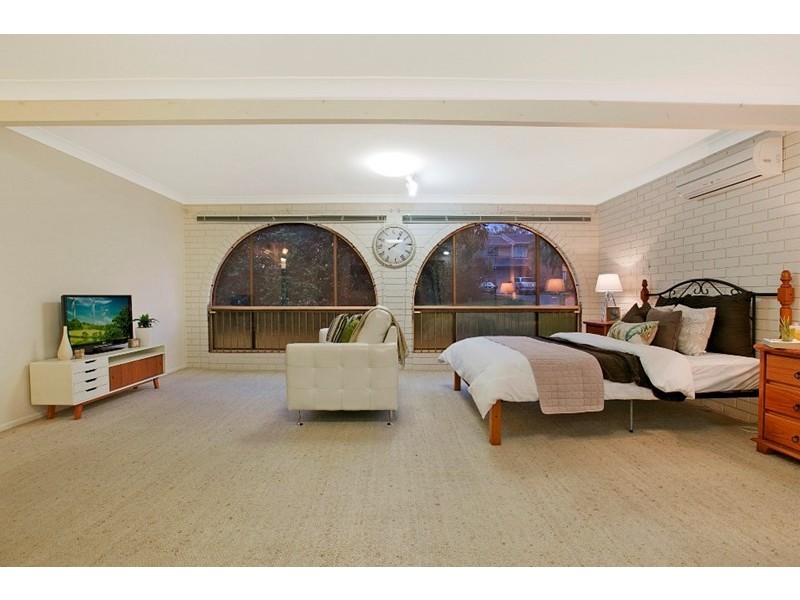 16 Cressbrook Street, Eight Mile Plains QLD 4113