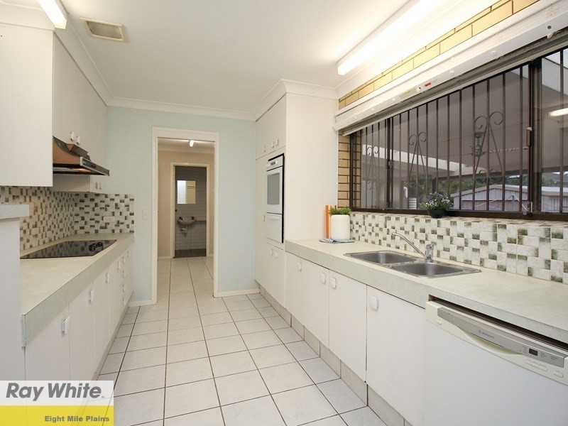 16 Cressbrook Street, Eight Mile Plains QLD 4113