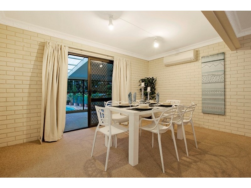 16 Cressbrook Street, Eight Mile Plains QLD 4113