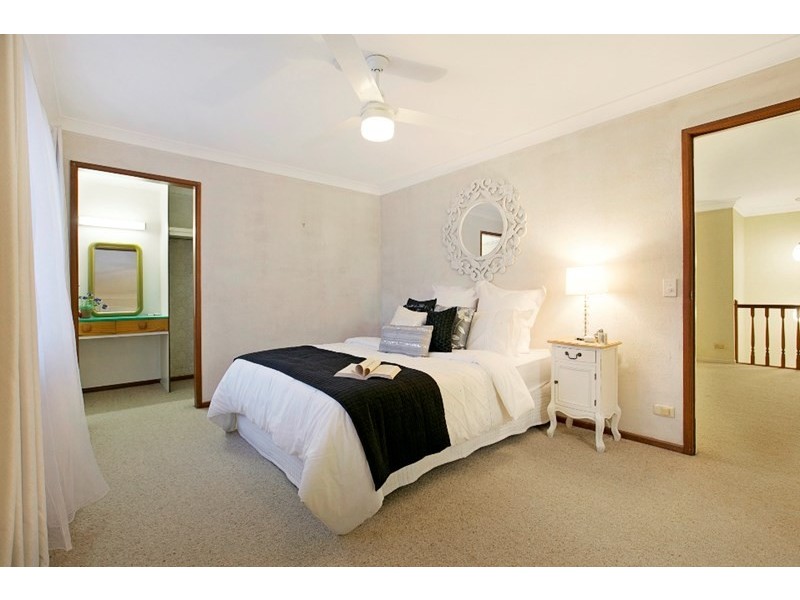 16 Cressbrook Street, Eight Mile Plains QLD 4113