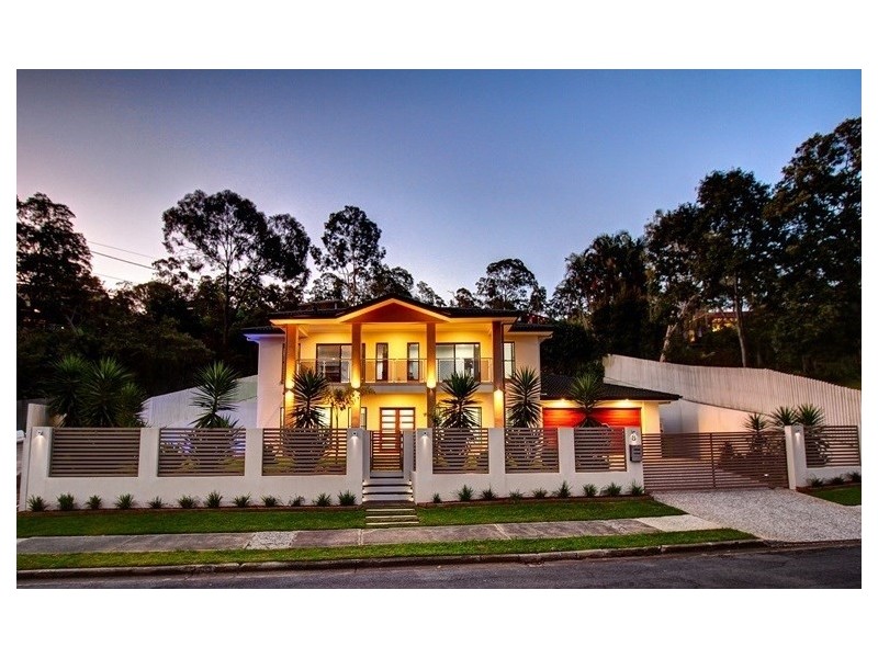 8 Trudy Crescent, Cornubia QLD 4130