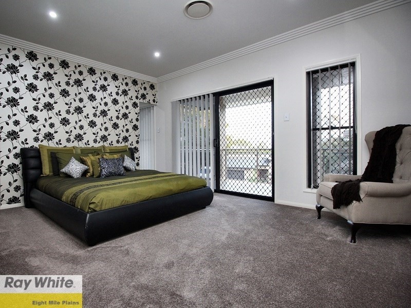 8 Trudy Crescent, Cornubia QLD 4130