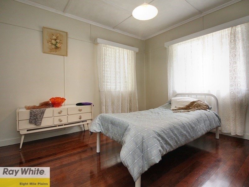 23 Jasper Street, Holland Park QLD 4121