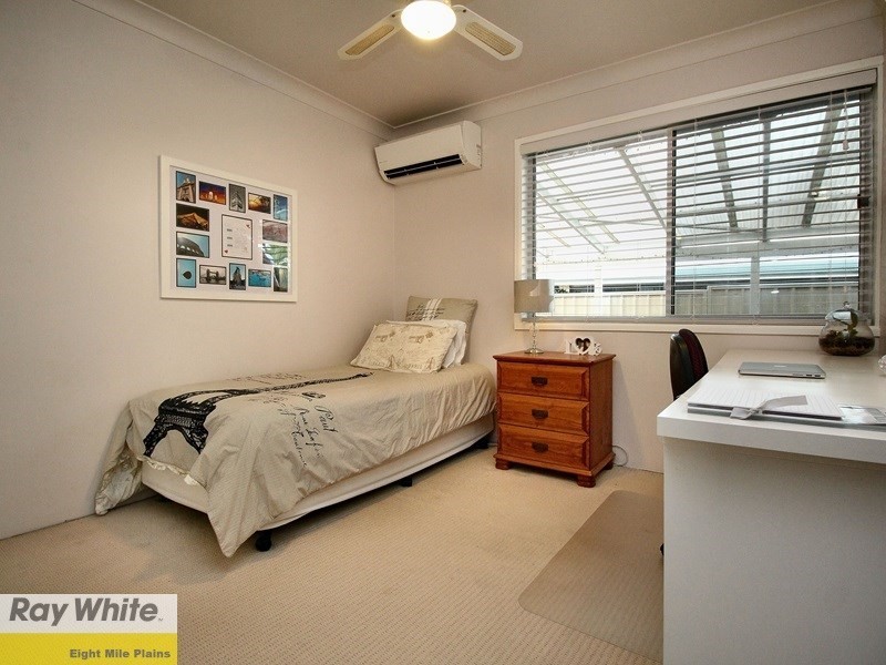 64 Oakleaf Street, Eight Mile Plains QLD 4113