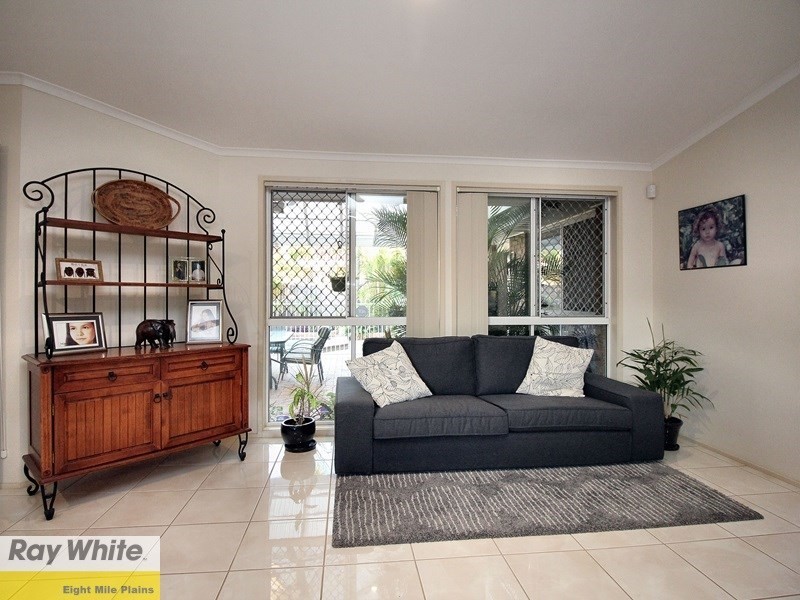 136 Warrigal Road, Runcorn QLD 4113