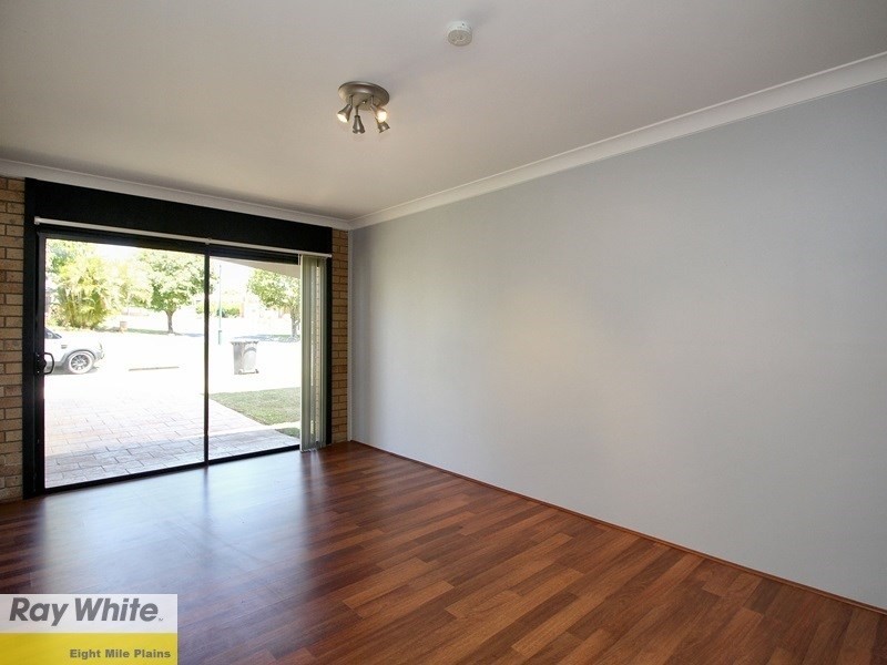 17 Greenlaw Place, Eight Mile Plains QLD 4113