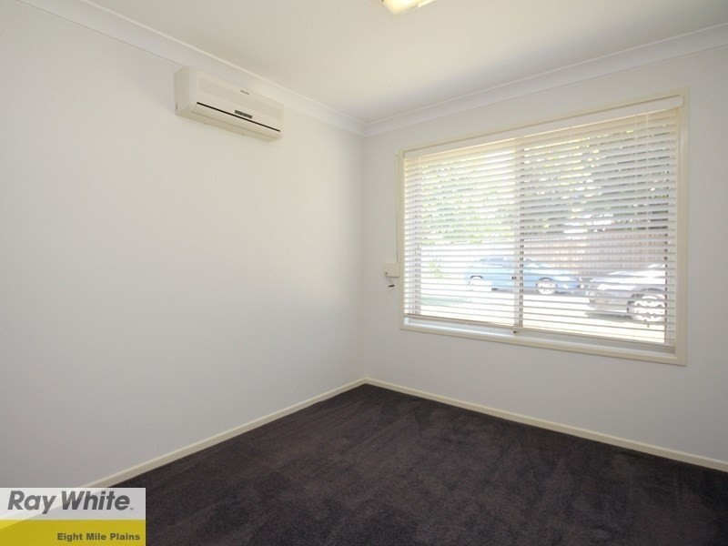 17 Greenlaw Place, Eight Mile Plains QLD 4113