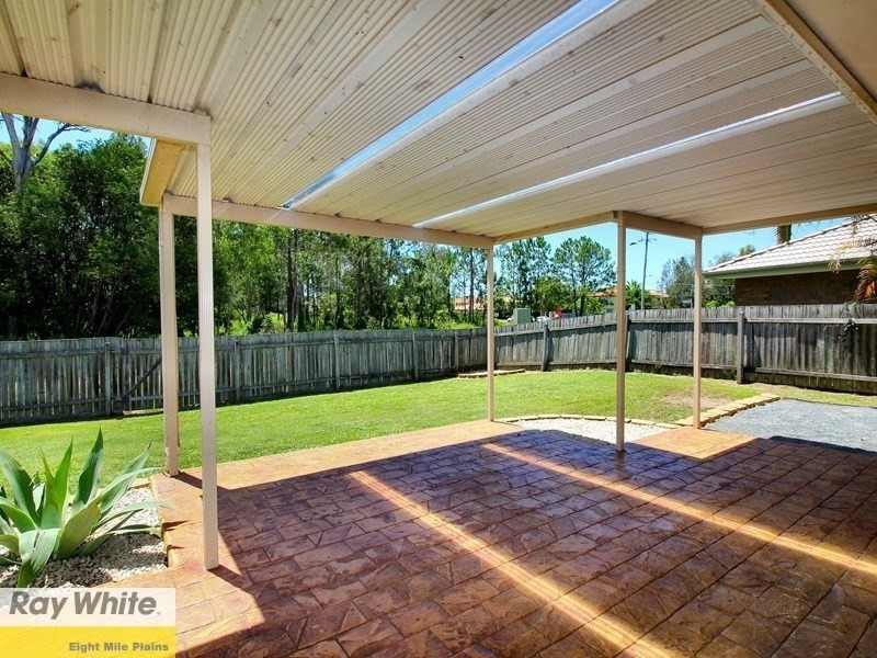 17 Greenlaw Place, Eight Mile Plains QLD 4113