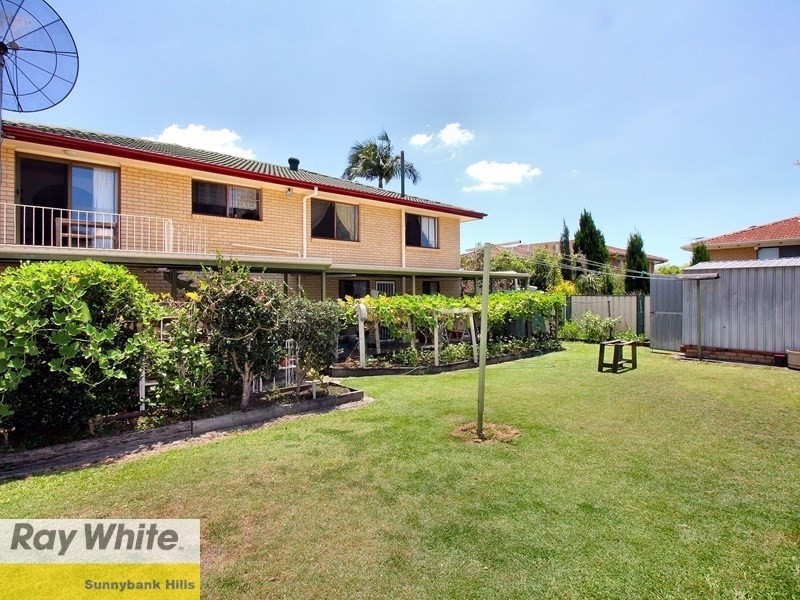 24 Ervatamia Street, Runcorn QLD 4113