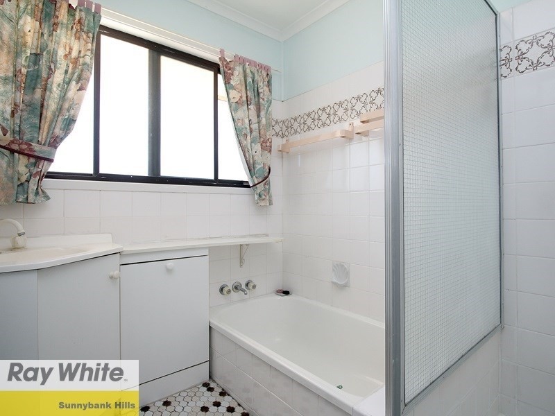 24 Ervatamia Street, Runcorn QLD 4113