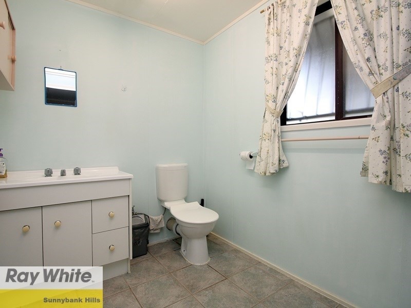 24 Ervatamia Street, Runcorn QLD 4113