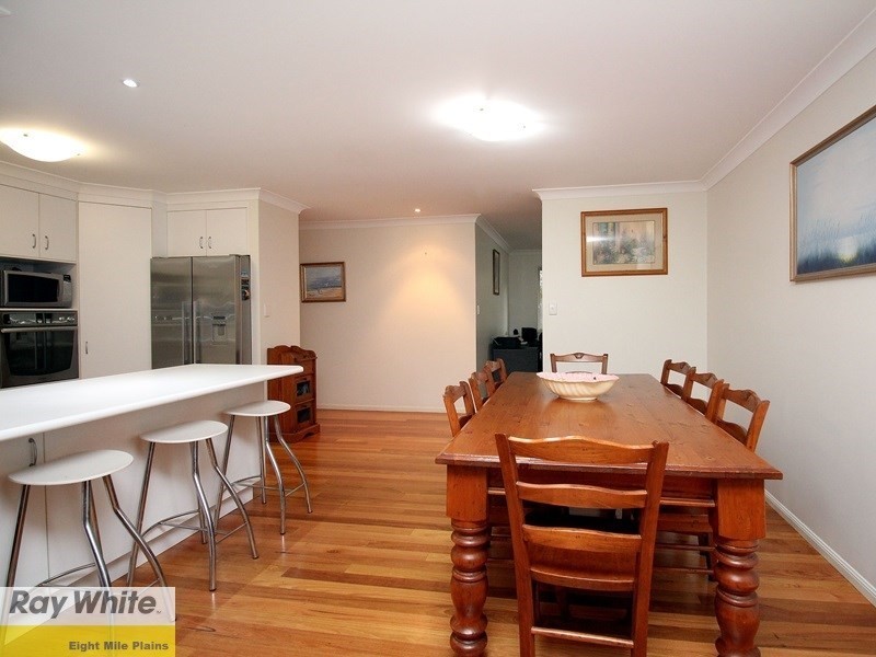 17 Forbes Place, Eight Mile Plains QLD 4113