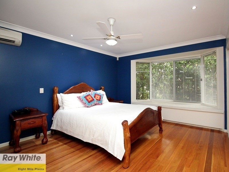 17 Forbes Place, Eight Mile Plains QLD 4113